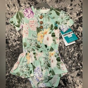 NWT Posh Peanut Erin Short Sleeve Henley Twirl Skirt Bodysuit Sz 3-6 months